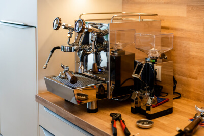 Когда требуется ремонт кофемашин Миле?